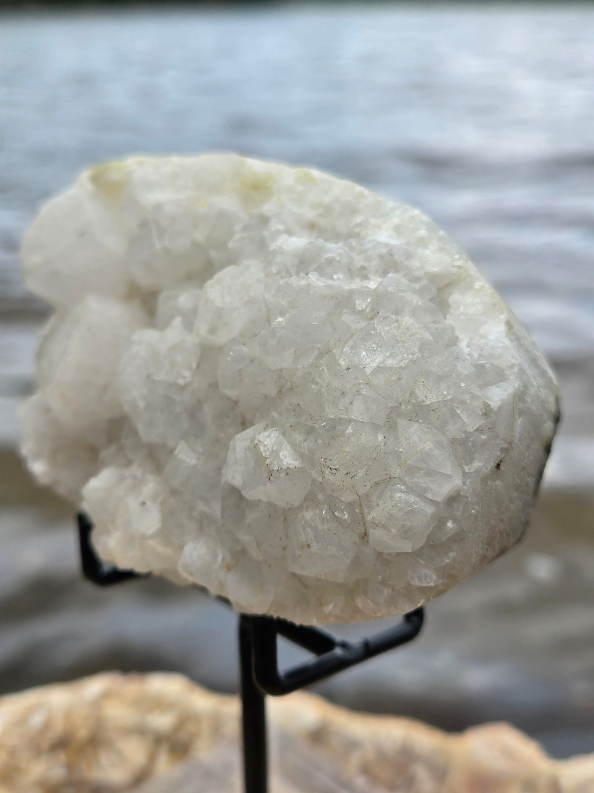 Apophyllite stilbite cluster front view