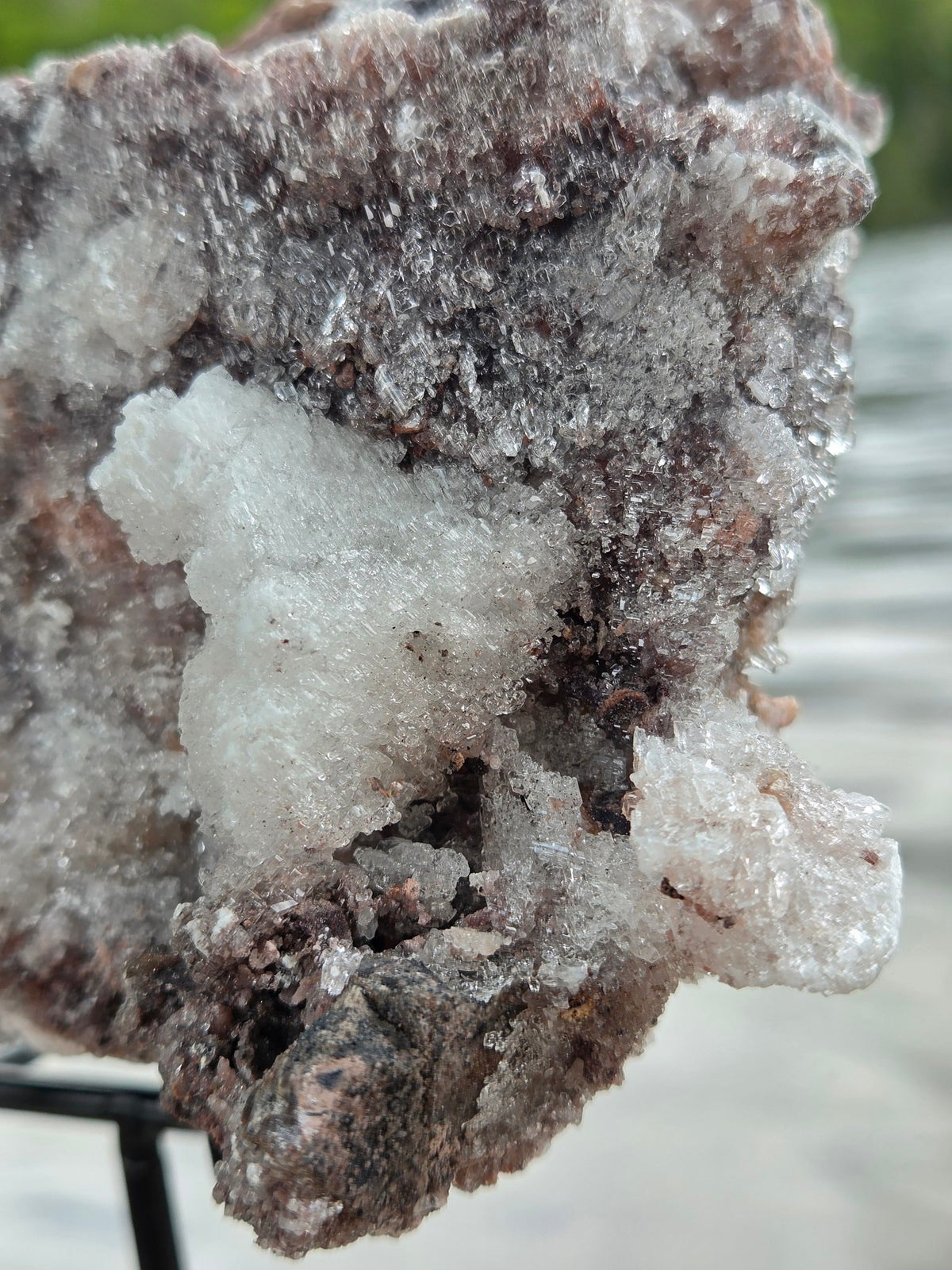 Dog tooth calcite and quartz, back view