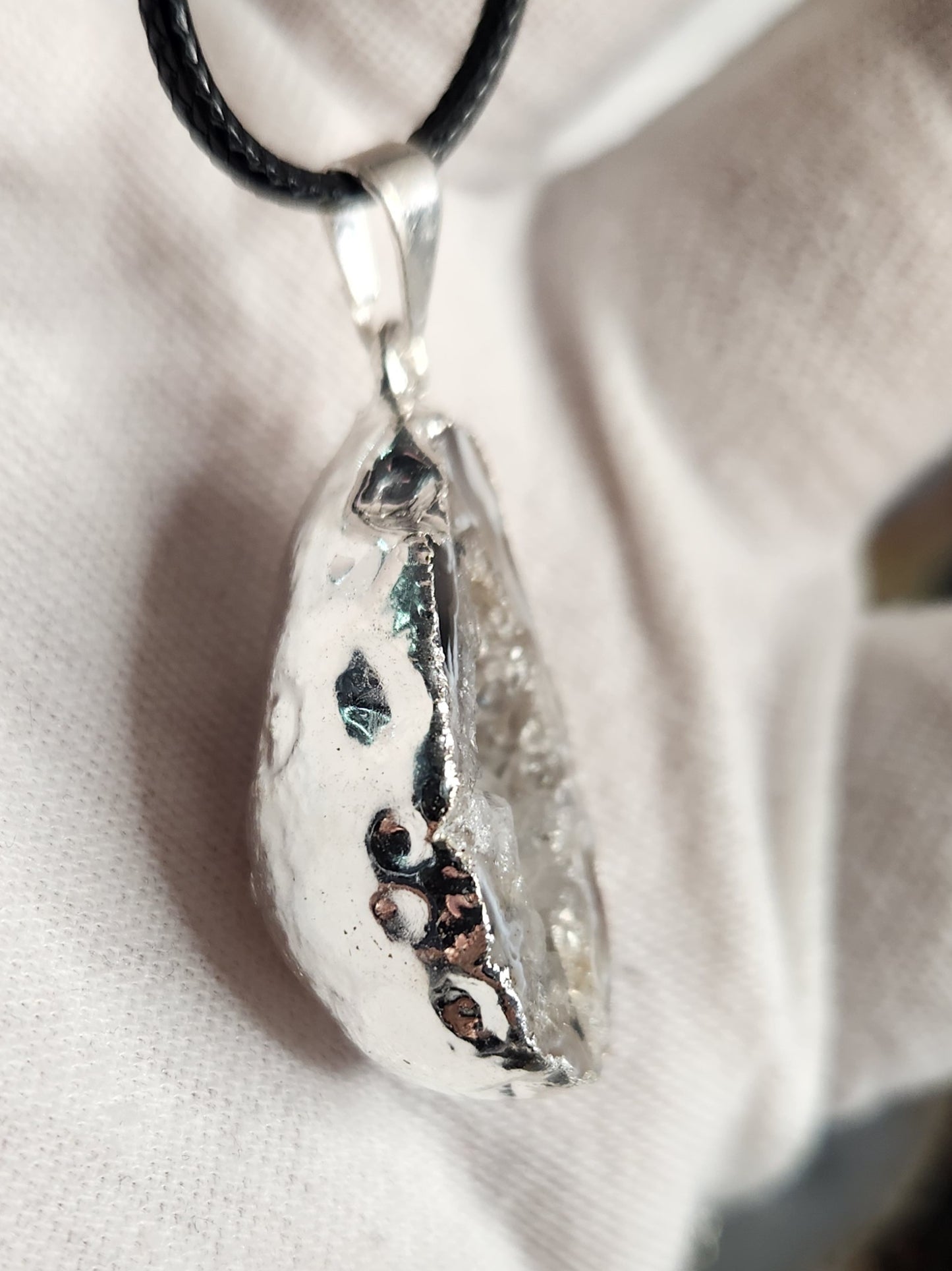 Agate Geode Crystal Necklace – Natural Druzy Quartz Geode Pendant, One of a Kind Statement Jewelry