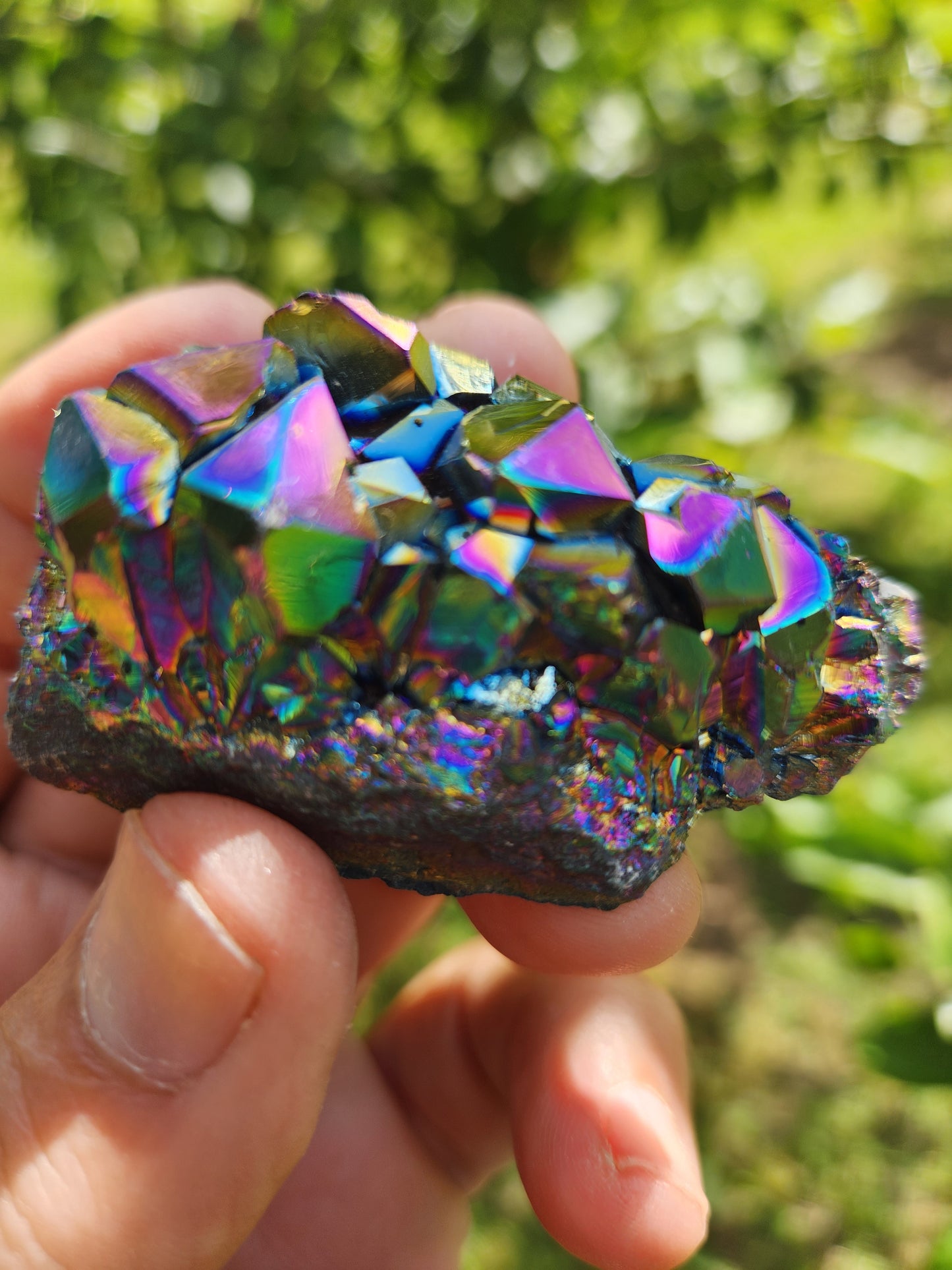Aura Titanium Amethyst - Powerful Spiritual Mental Emotional and Creative Properties