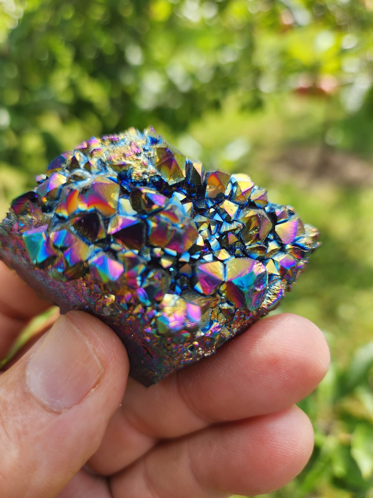 Aura Titanium Amethyst - Powerful Spiritual Mental Emotional and Creative Properties