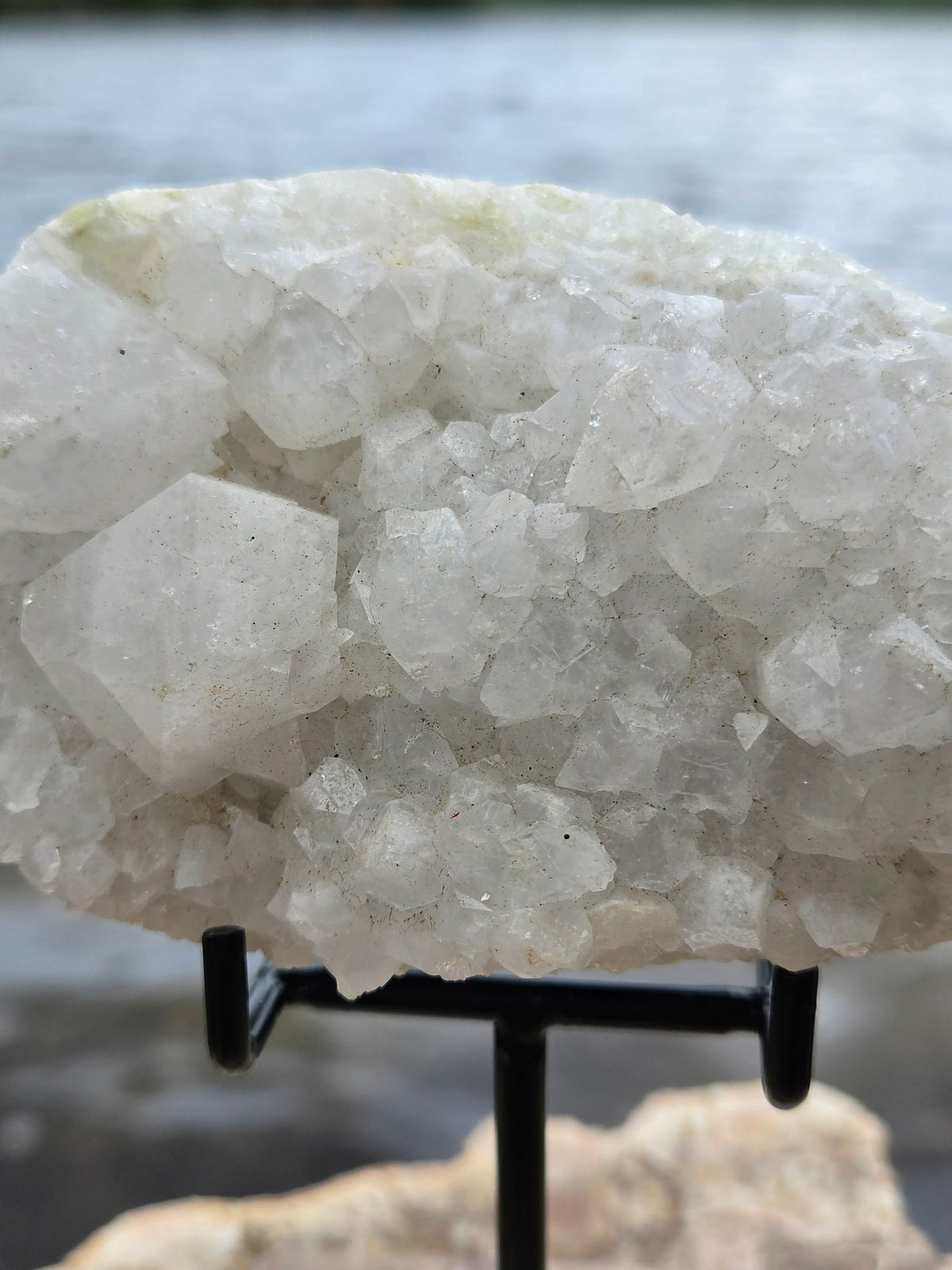 Apophyllite stilbite side view