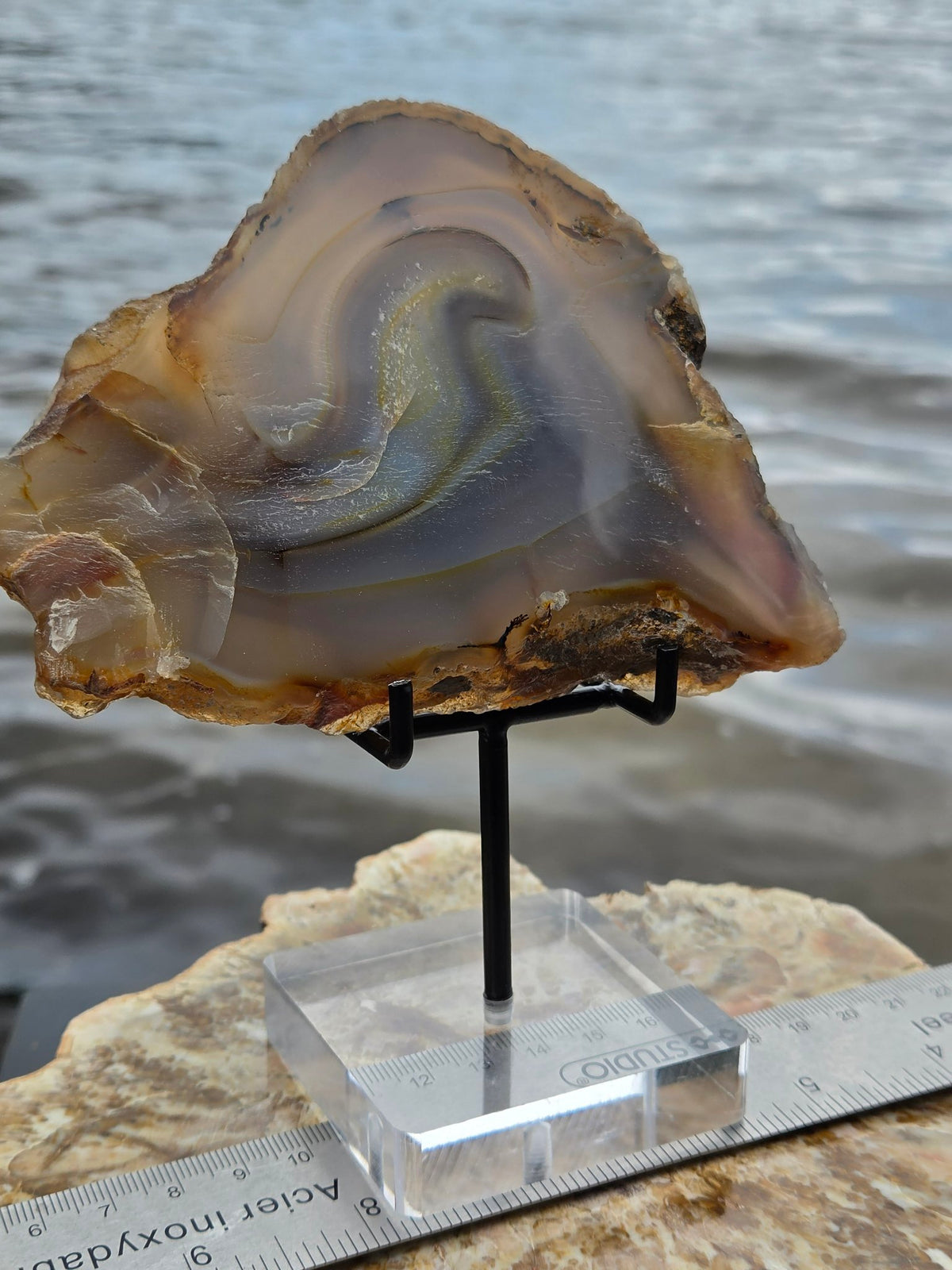 Agate slice on stand front