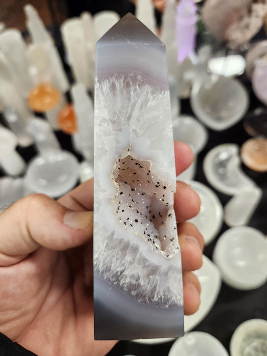 Agate Obelisk with Sparkling Druzy - Amplified & Focused Energy for Spiritual Emotional and Mental Healing.