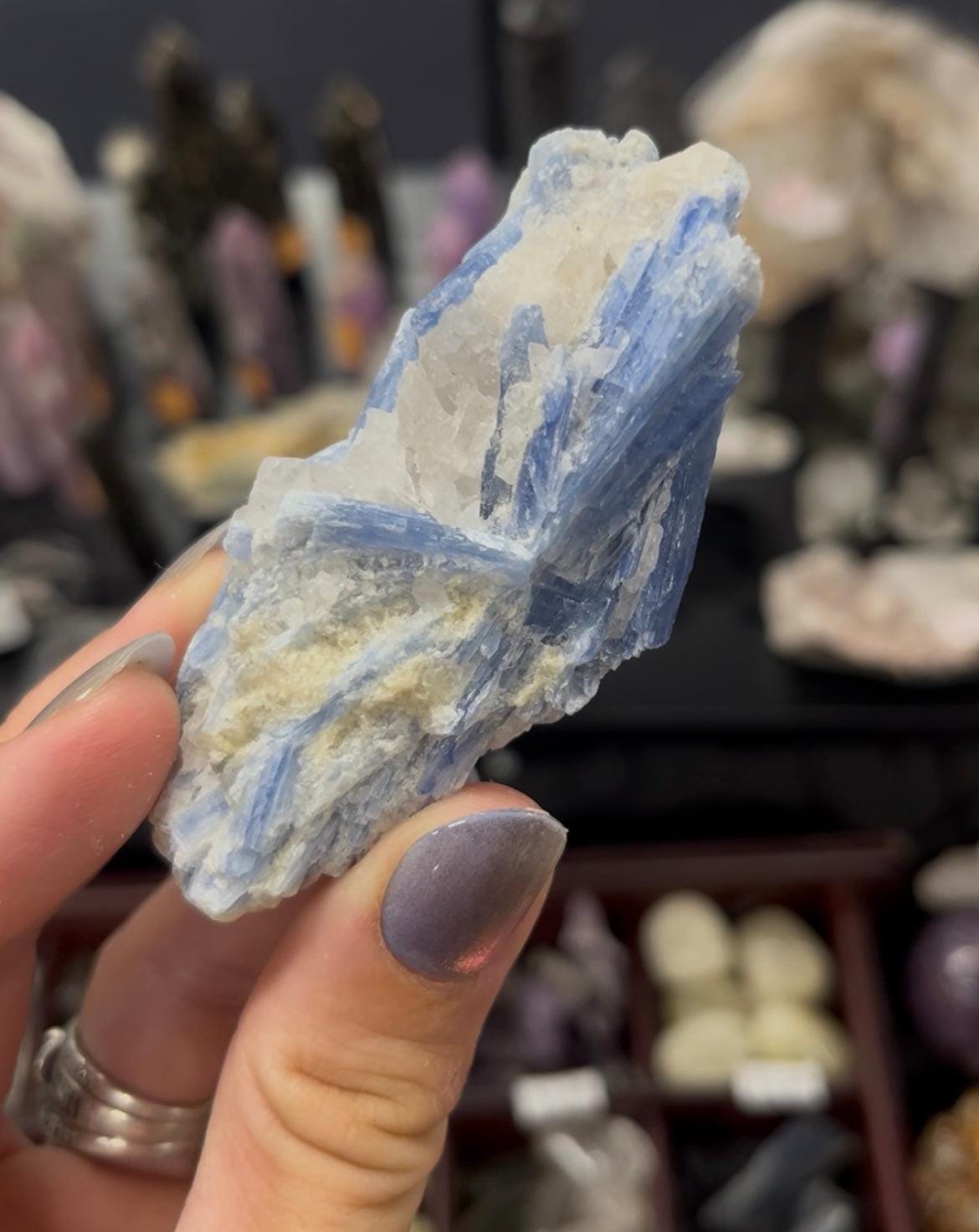 Blue Kyanite - Powerful Crystal Known for its Numerous Healing Properties