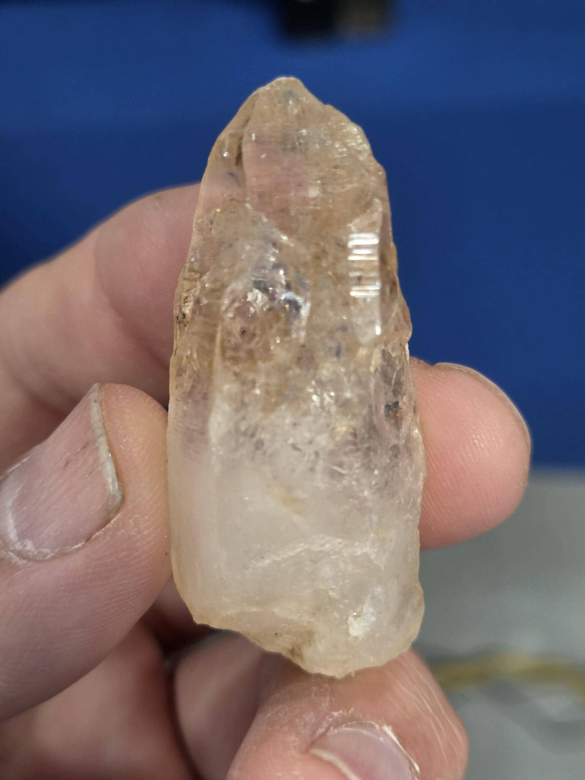 Petroleum Quartz Crystal With Enhydro – Intense Uv Reactive Specimen