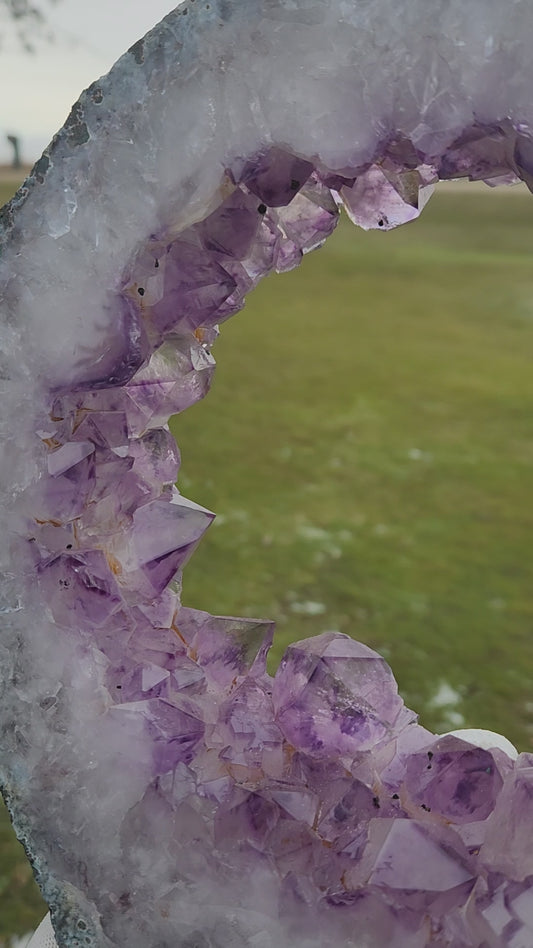 Powerful Amethyst Portal – Gateway to Higher Realms, Calming Serenity & Emotional Balance Crystal