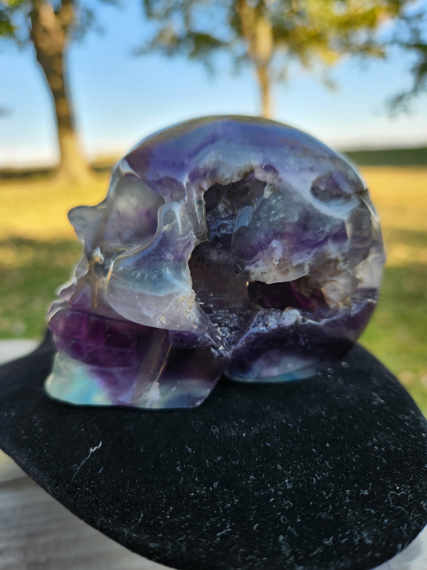 Natural Fluorite Druzy Crystal Skull – Hand-Carved Healing Stone, Spiritual Décor, Meditation Tool, Unique Metaphysical Gift