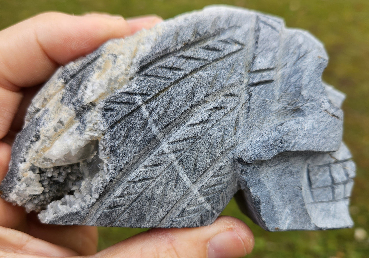 Hand-Carved Quartz Crystal Skull with Druzy Cluster – Unique Tribal Skull, Healing Stone, Spiritual Décor, Gothic Gift.