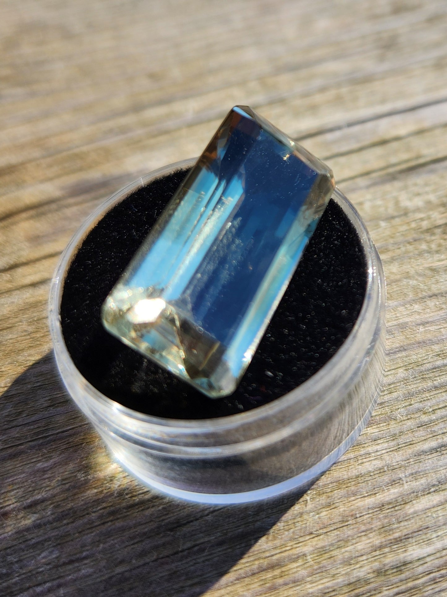 20.27 CT Natural Green Amethyst Gemstone – Octagon Cut Prasiolite from Brazil | Transparent Mint-Green Collector Gem & Jewelry Stone