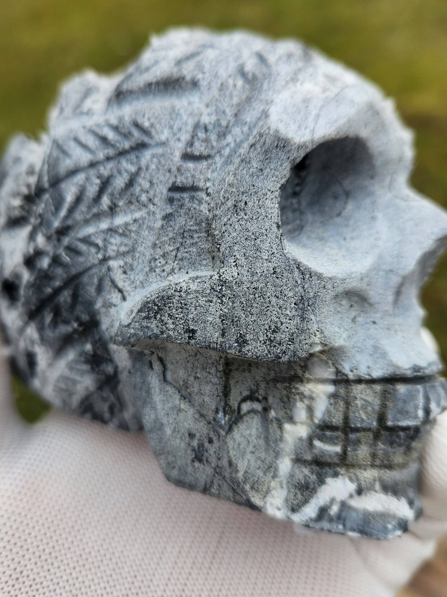 Hand-Carved Quartz Crystal Skull with Druzy Cluster – Unique Tribal Skull, Healing Stone, Spiritual Décor, Gothic Gift.