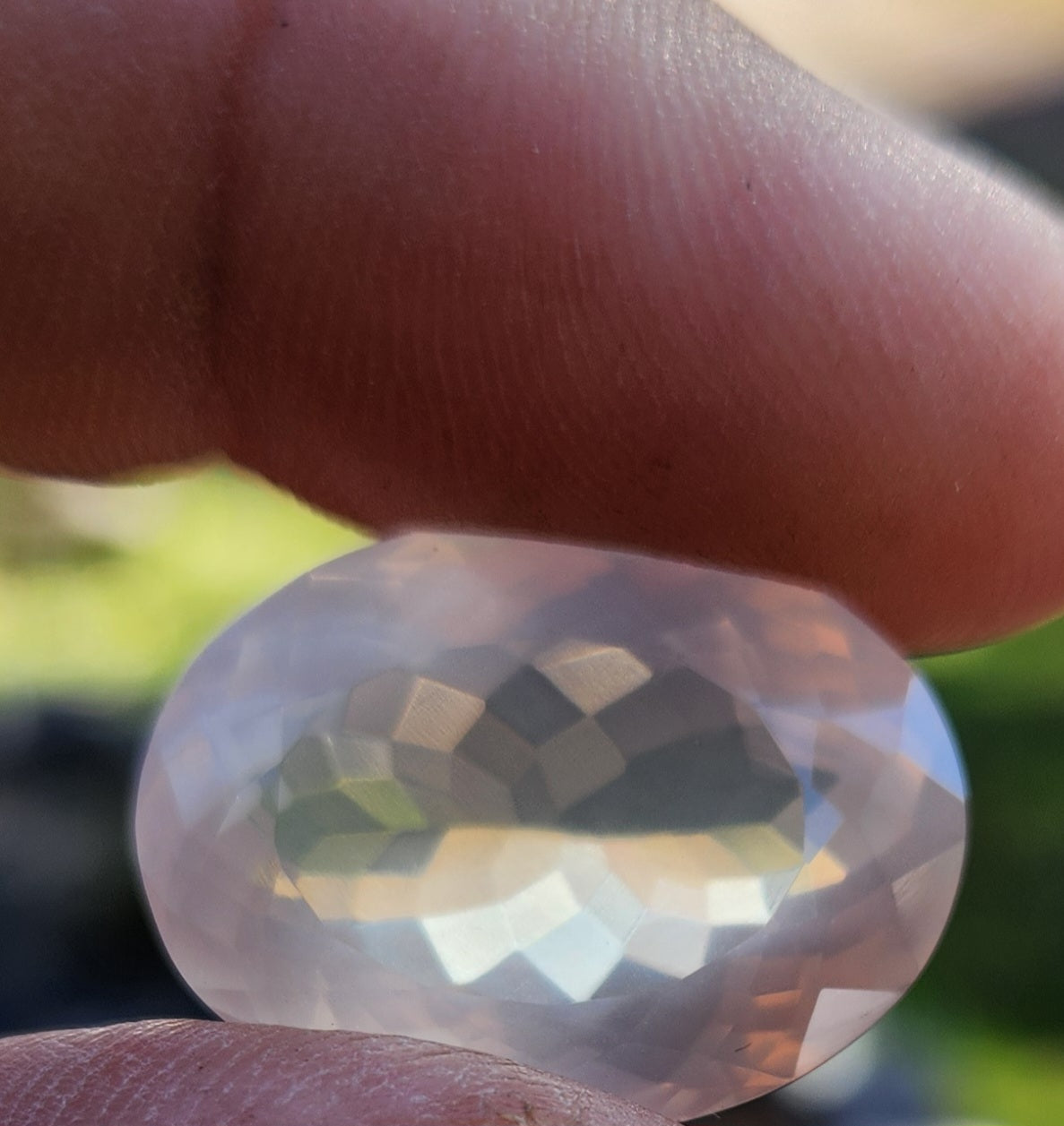 27.55 Carat Natural Rose Quartz Gemstone – Stunning Oval Faceted Pink Crystal of Love & Harmony – Perfect for Jewelry Design or Collectors