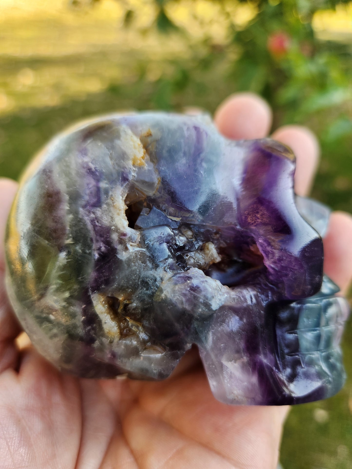 Natural Fluorite Druzy Crystal Skull – Hand-Carved Healing Stone, Spiritual Décor, Meditation Tool, Unique Metaphysical Gift