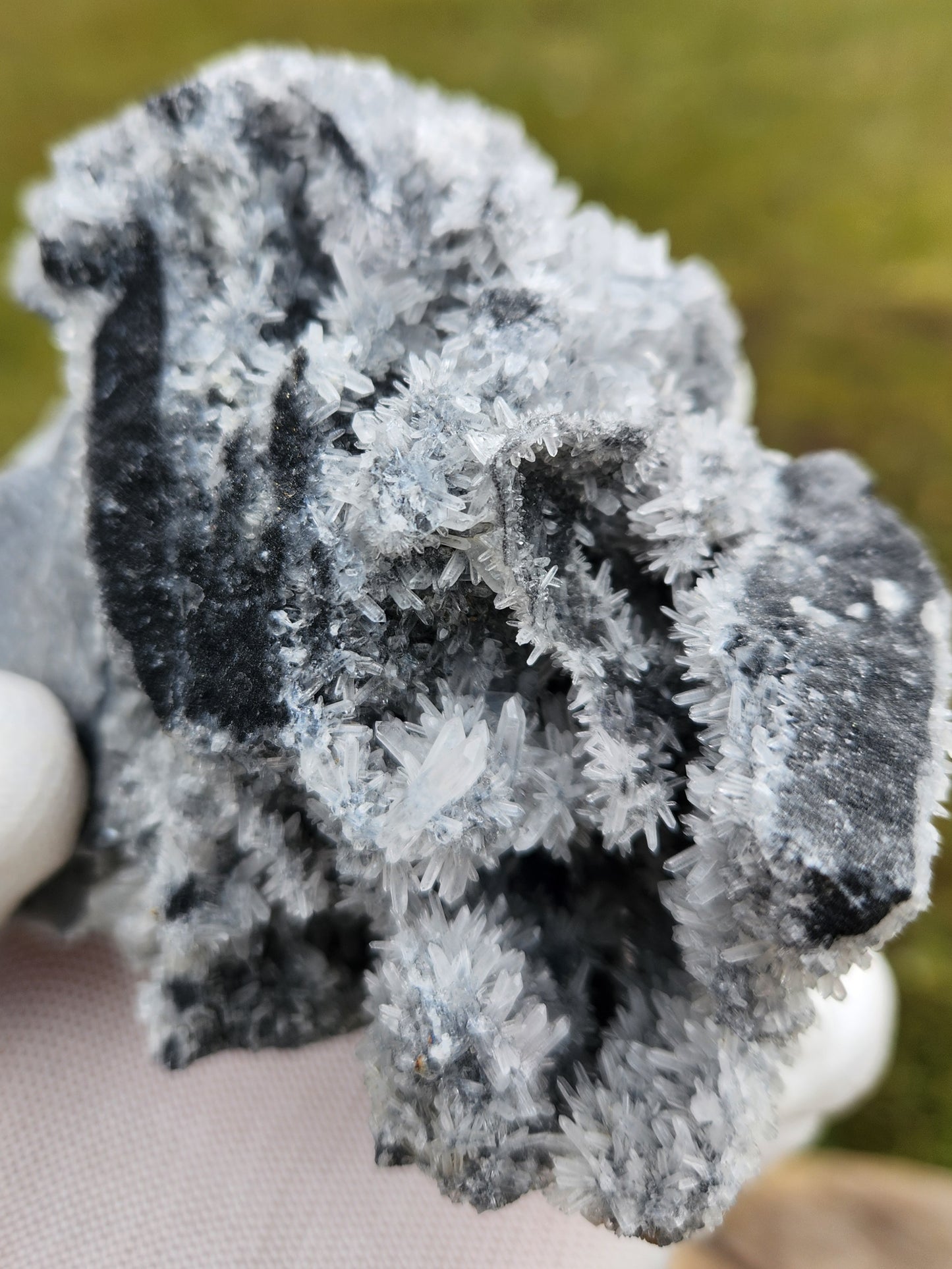 Hand-Carved Quartz Crystal Skull with Druzy Cluster – Unique Tribal Skull, Healing Stone, Spiritual Décor, Gothic Gift.