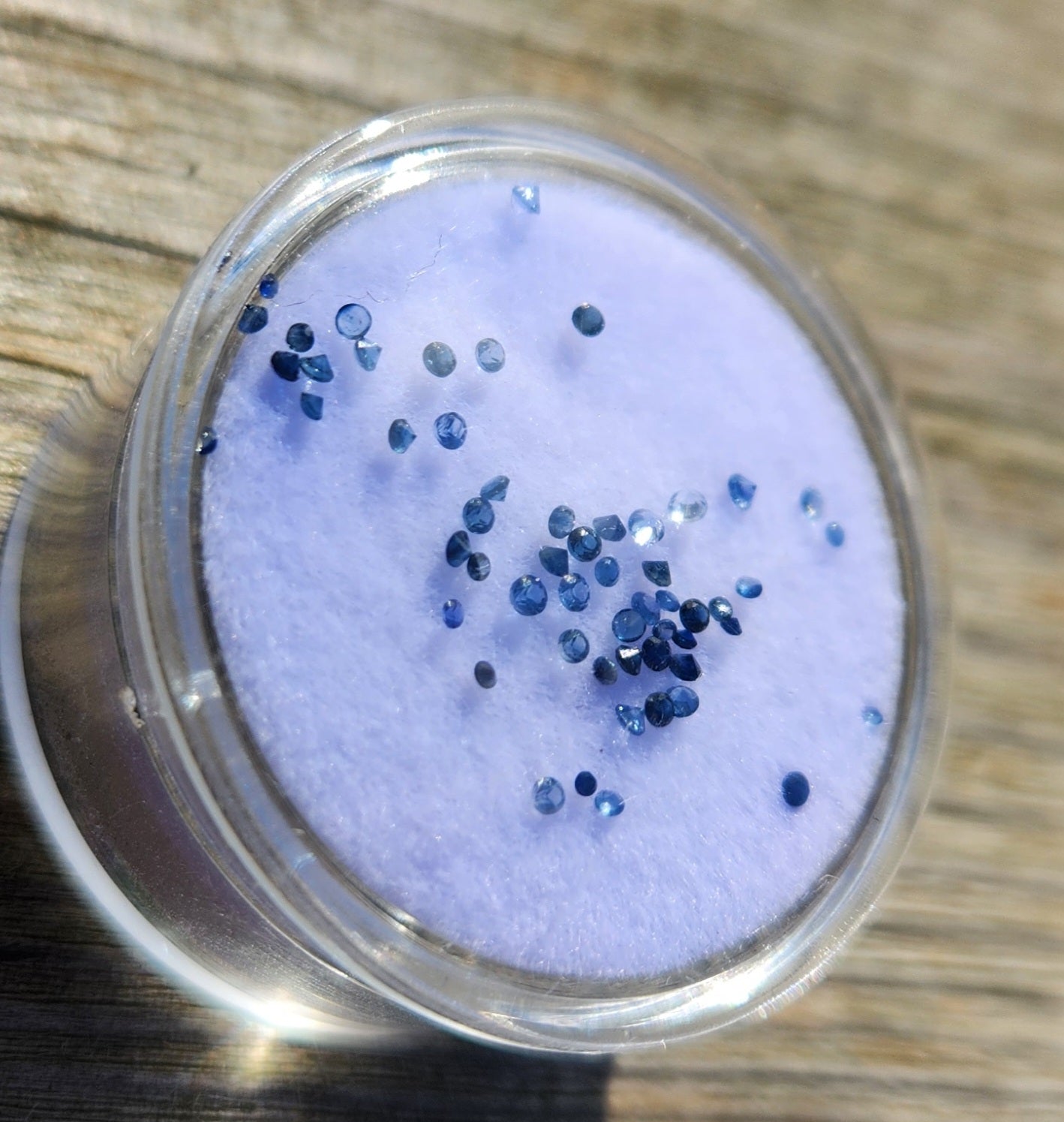 Lot of Genuine Faceted Natural Blue Sapphires (0.9–1.1 mm) – Untreated Gemstones for Jewelry Making, Fine Inlay, or Collectors – Deep Royal Blue Sapphire Gems