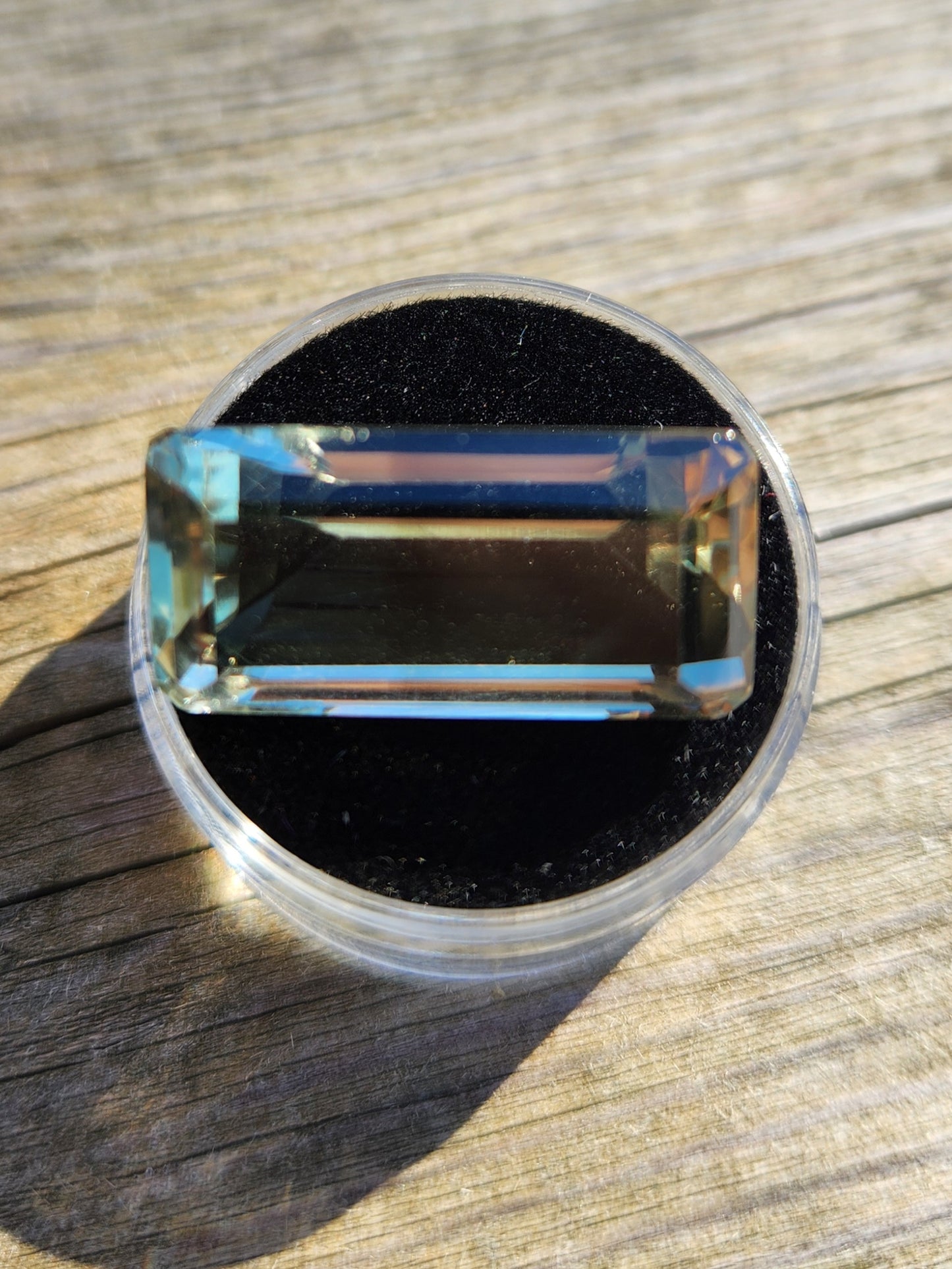 20.27 CT Natural Green Amethyst Gemstone – Octagon Cut Prasiolite from Brazil | Transparent Mint-Green Collector Gem & Jewelry Stone